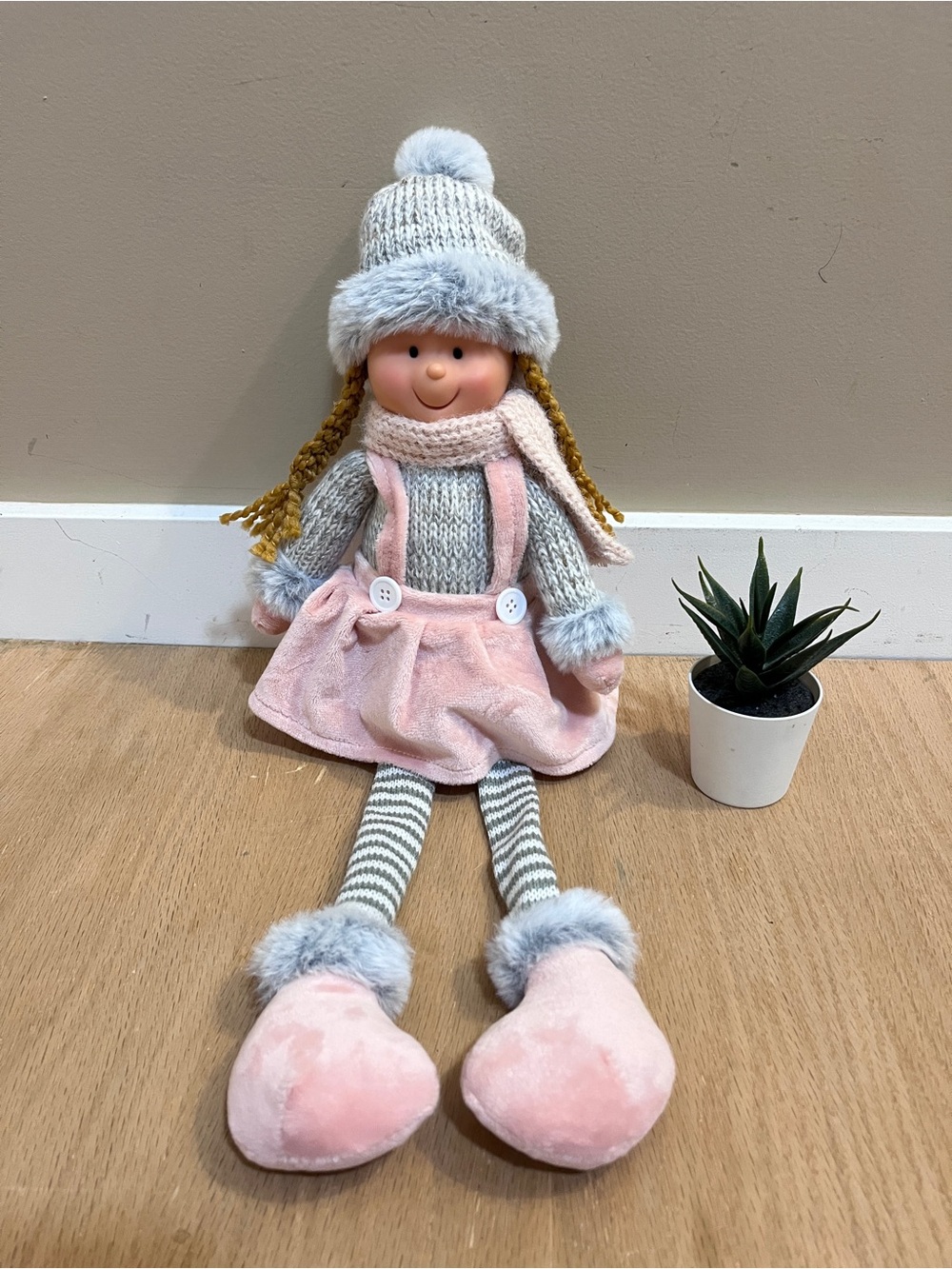 NWT Danson Decor Christmas / Winter Shelf Sitter Doll